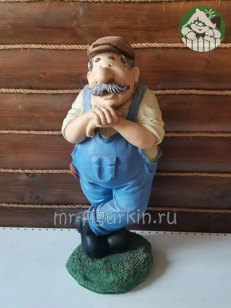 Садовая фигура Мужик с лопатой H-66 см
