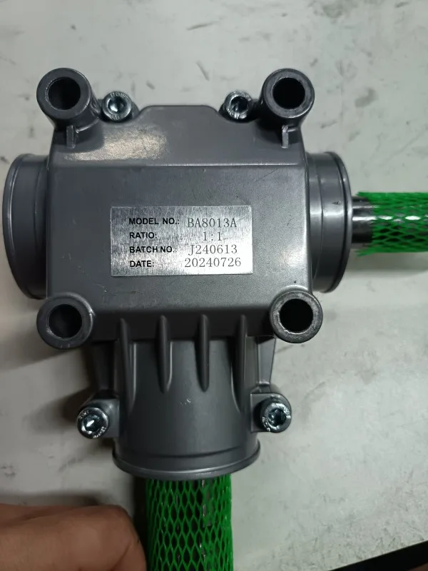Редуктор пескоразбрасывателя А-116-01 BA8013A 1:1