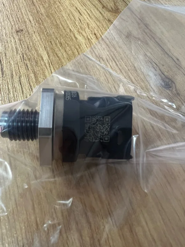 Датчик давления топлива (ГАЗ 3302 дв. ISF 2.8) 0281006326 Bosch