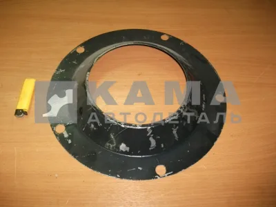 щиток ступицы зад.колеса стар.обр. (маслоуловитель) 5320-3502146
