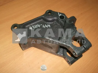 кронштейн рессоры передней 43114-2902444 (передний, правый, малый)*