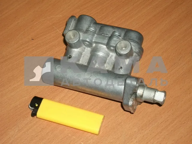 кран раздатки (6522) 63501-1804010-10 (в кабине)