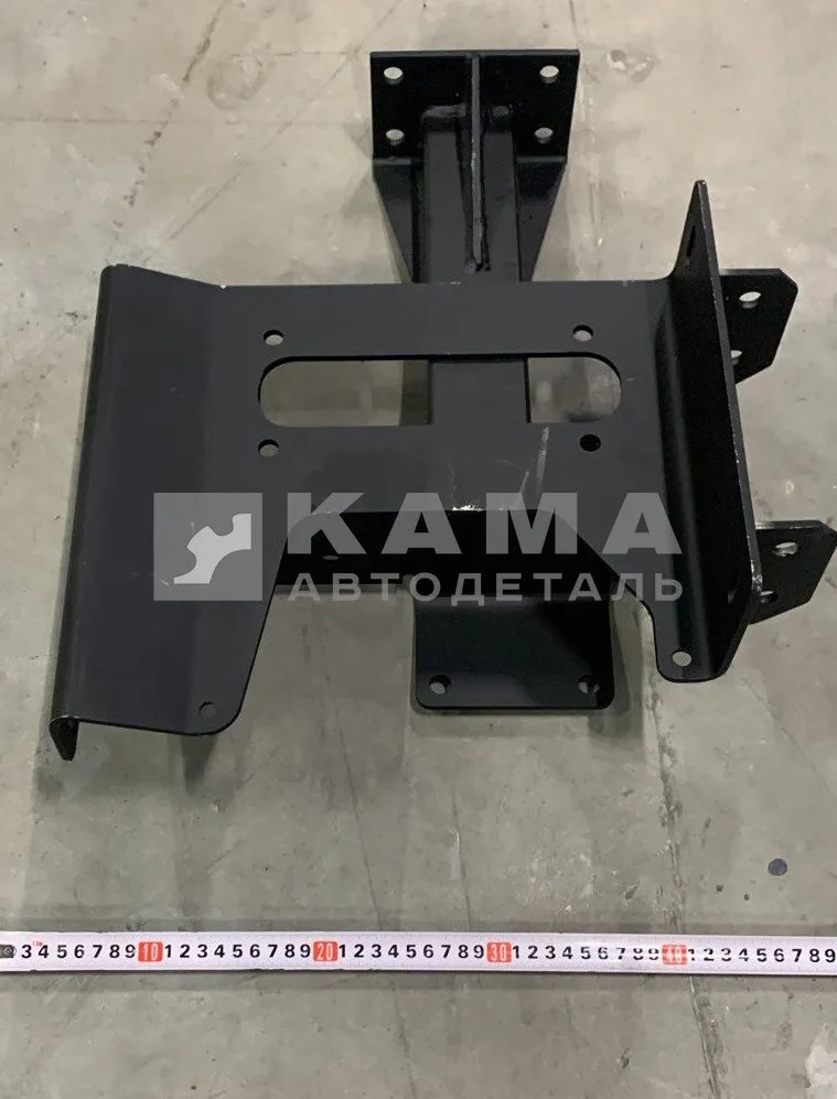 кронштейн щитка подножки 6520-8405030-30 правый*
