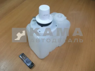 бачок омывателя стар.обр. в сборе с насосом Стар.Обр. (1112-5208000)