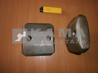 подушка рессоры чугун ЧМЗАП 99858-2918024 М16х1,5 (вкладыш кр-на рессоры)