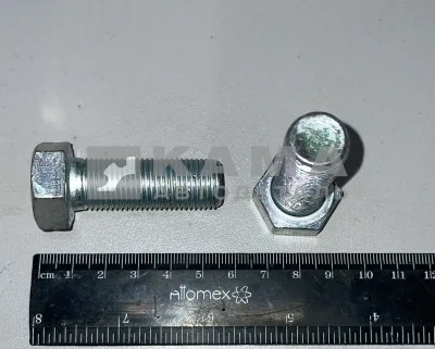 болт М16 х45х1,5 1-13915-21