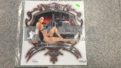 наклейка "ДЕВУШКА TRUCKERS" (32х35 см) полноцветная