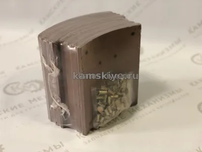 Ремкомплект тормозных накладок на заднюю ось, (на ось с заклепками 220мм) (6580/65801) DZ9112340063/DZ9112340062