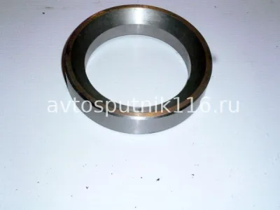 Кольцо манжеты передней ступицы на 6520