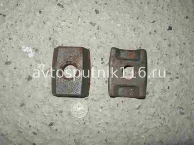 Прижим держателя запасного колеса