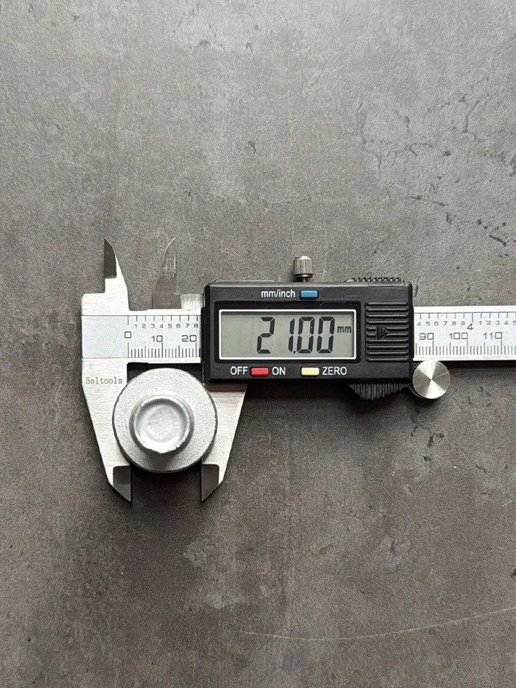 Болт фланцевый М16х140х1,5 10.9 оц. DIN 6921 без насечек