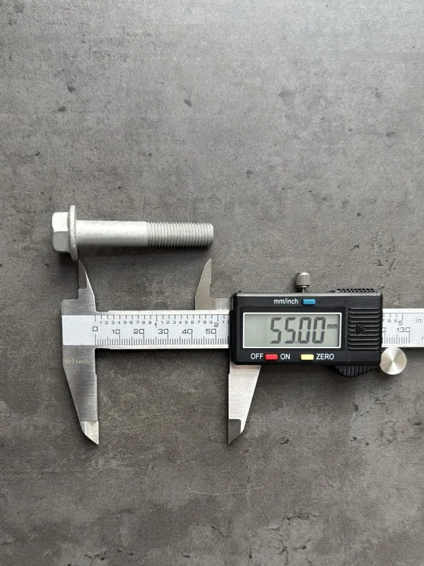 Болт фланцевый М10х55х1,25 8.8 оц. DIN 6921 без насечек