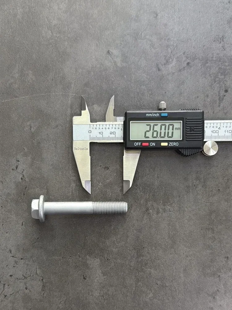 Болт фланцевый М10х65х1,25 8.8 оц. DIN 6921 без насечек