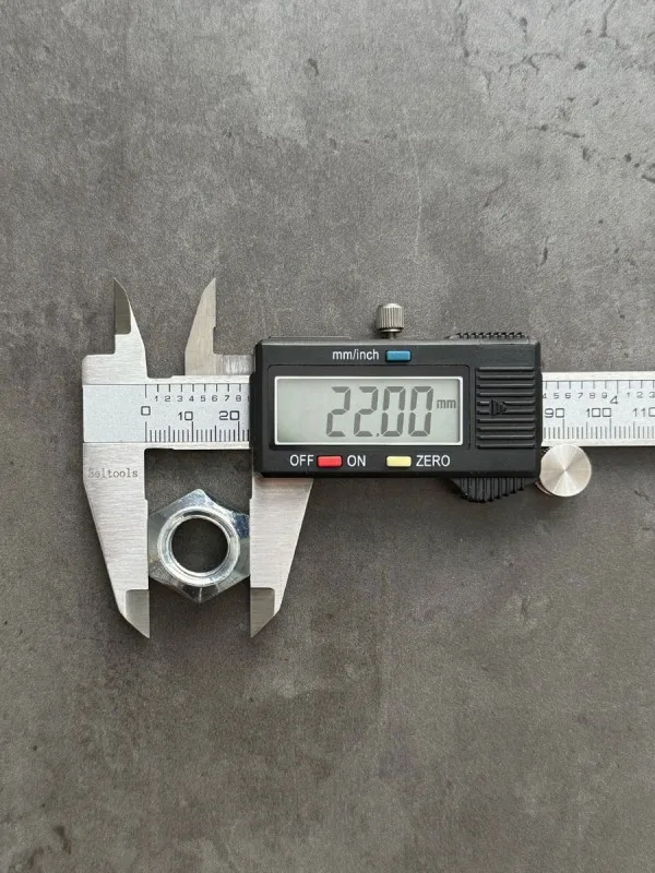 Гайка самоконтрящаяся М14х1,5 DIN 980-V класс прочности 10 оц.