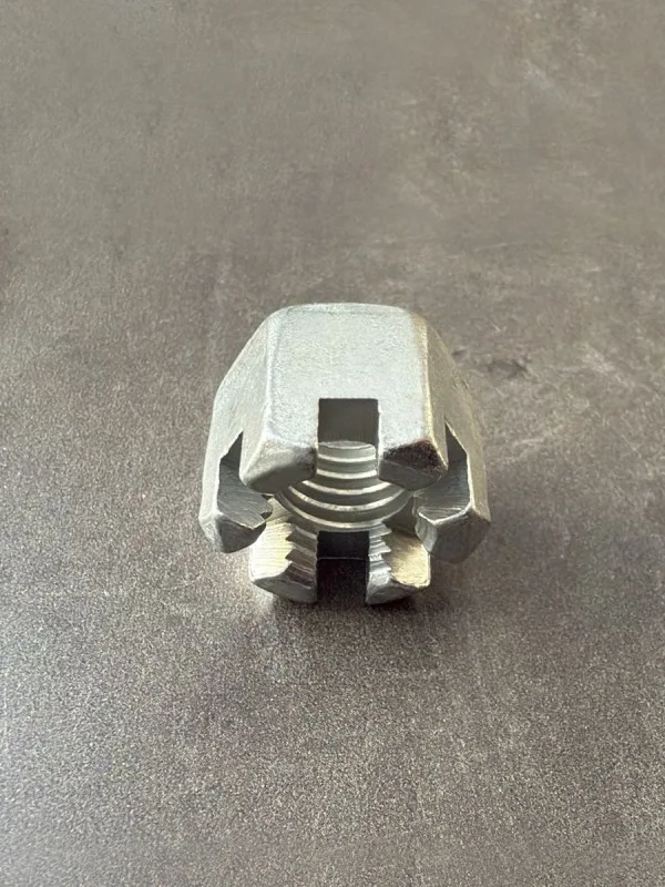 Гайка М12 корончатая
