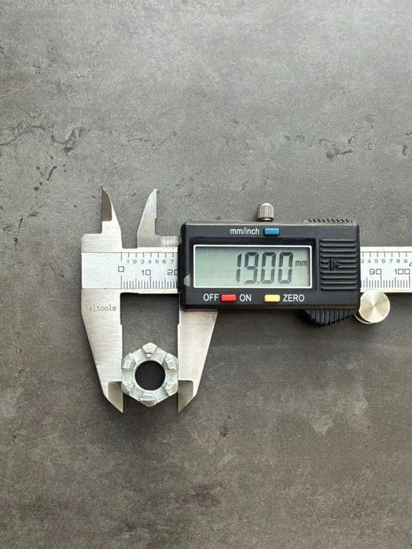 Гайка М12х1,5 корончатая