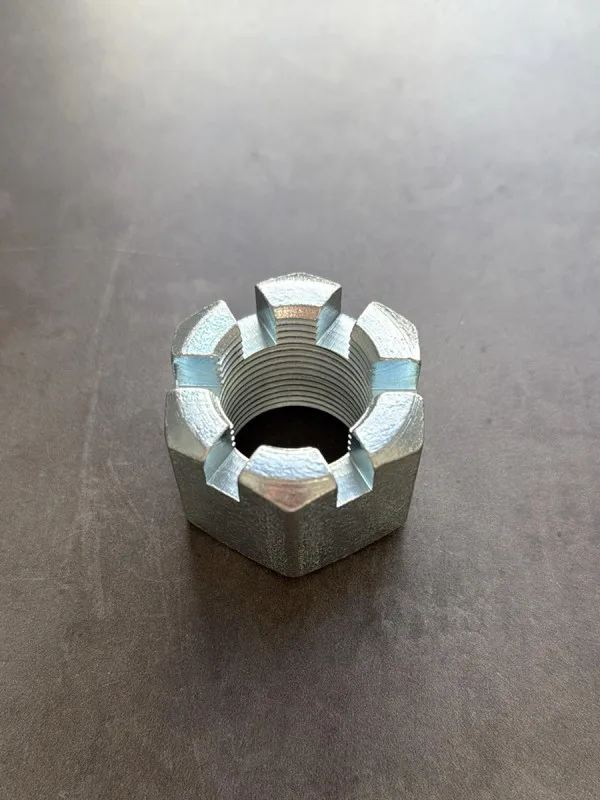 Гайка корончатая М30х1,5 (h=27, S-46) класс прочности 6 оцинкованная