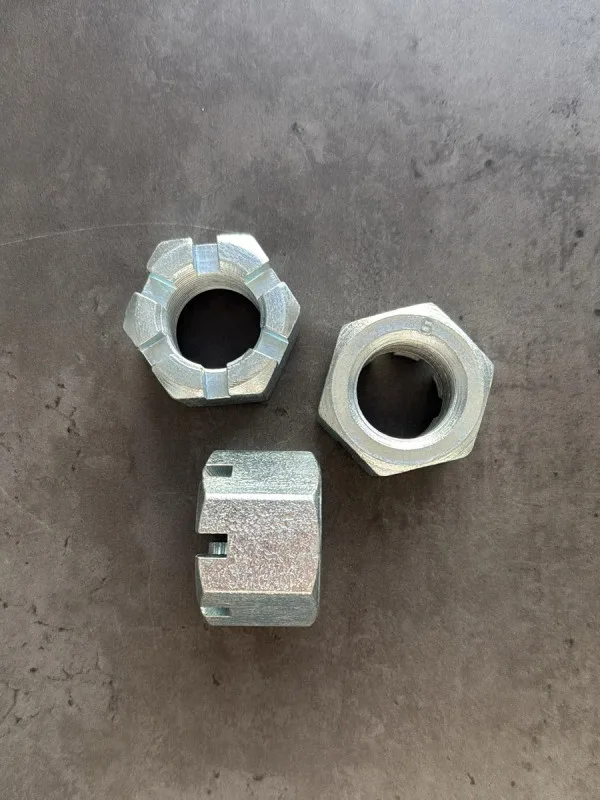 Гайка корончатая М30х1,5 (h=27, S-46) класс прочности 6 оцинкованная