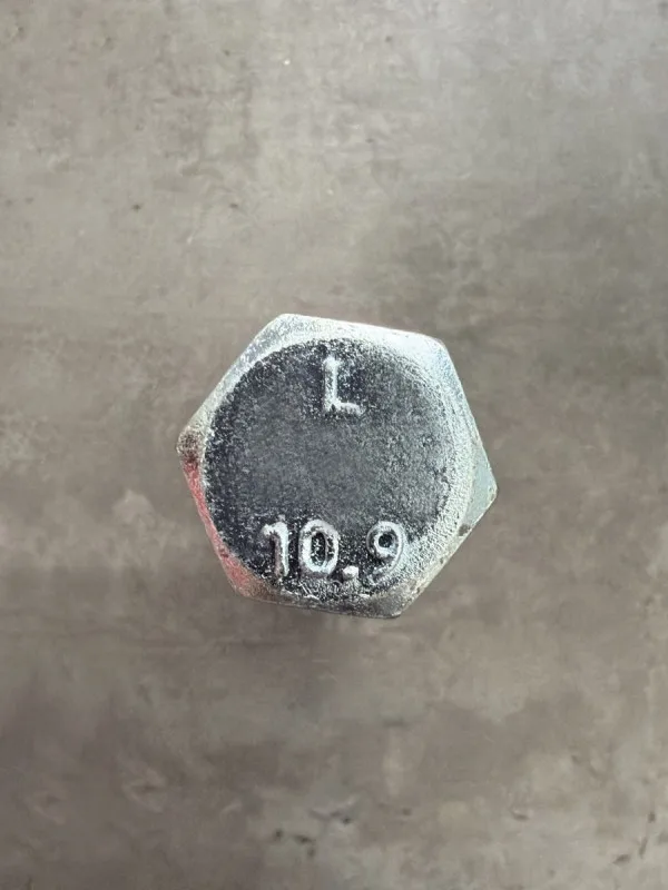 Болт М16х100х1,5 ГОСТ 7798-70 класс прочности 10.9 оцинкованный