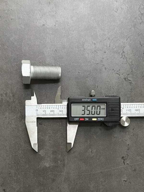 Болт М16х35х1,5 ГОСТ 7798-70 класс прочности 8.8 оцинкованный