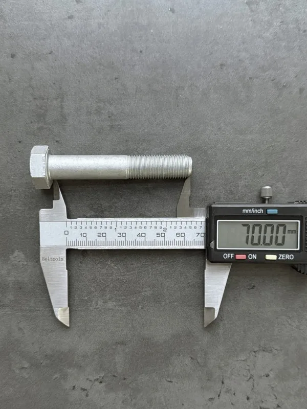 Болт М12х70х1,25 ГОСТ 7798-70 класс прочности 8.8 оцинкованный