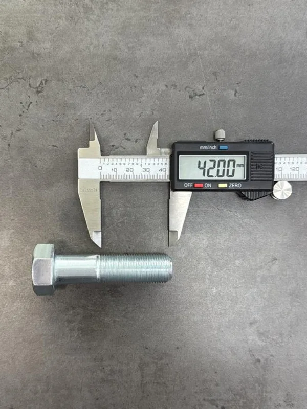 Болт М18х70х1,5 ГОСТ 7798-70 класс прочности 8.8 оцинкованный