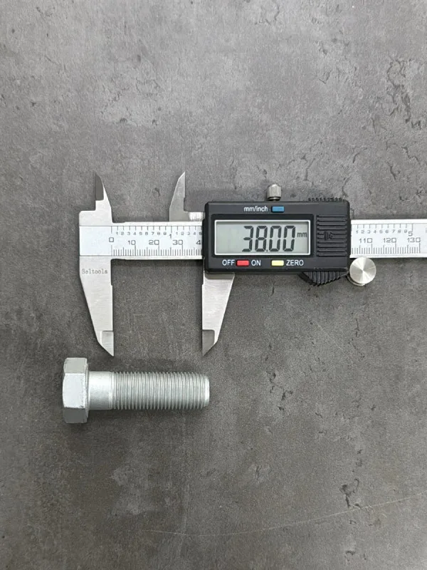 Болт М16х45х1,5 DIN 960 класс прочности 8.8 оцинкованный