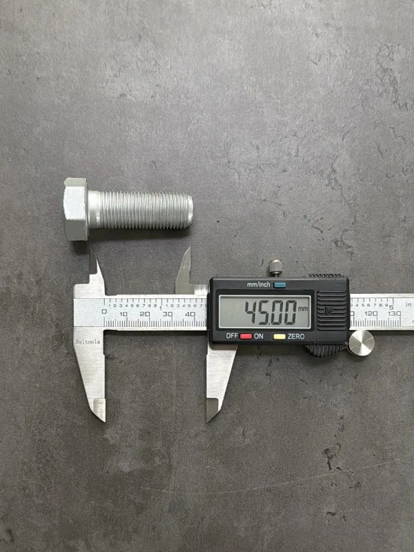 Болт М16х45х1,5 DIN 960 класс прочности 8.8 оцинкованный