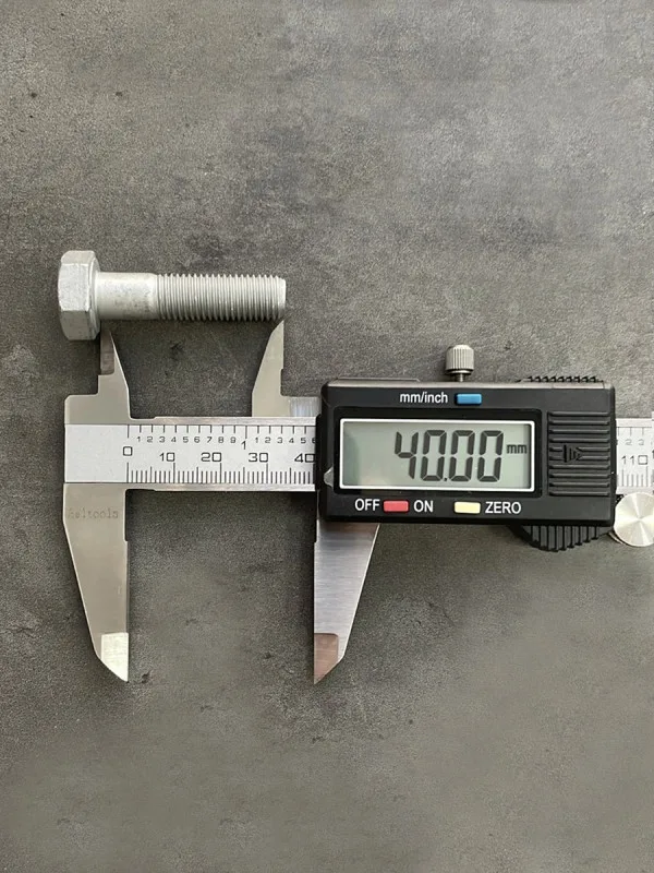 Болт М10х40х1,25 DIN 960 класс прочности 8.8 оцинкованный