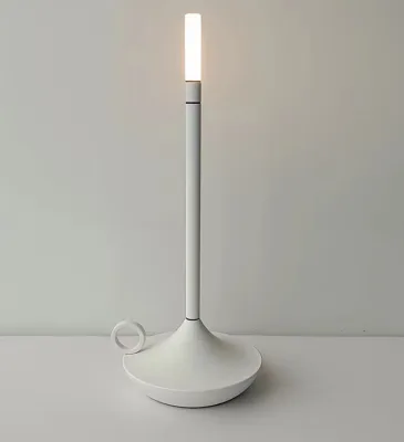 Лампа настол. d=11 см. h=25,5 см. 1 цв., 3 реж. ярк. алюм., белая LED CANDLE MGline /1/20/ ТП