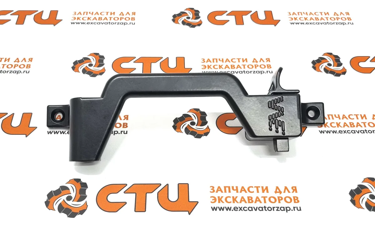 Рукоятка оконная двери кабины 121-9745, 1219745 (правая); 121-9746, 1219746 (левая) экскаватора погрузчика CAT 428, CAT 432