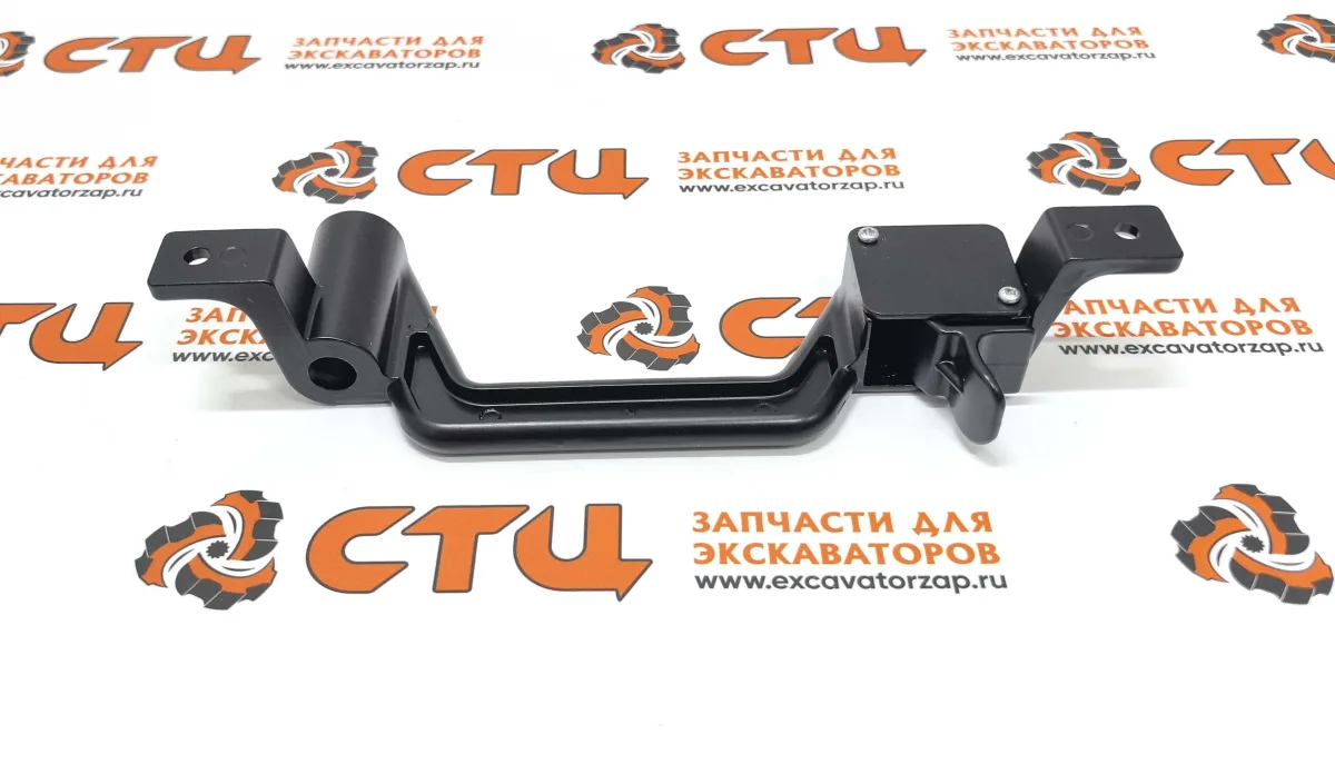 Рукоятка оконная двери кабины 121-9745, 1219745 (правая); 121-9746, 1219746 (левая) экскаватора погрузчика CAT 428, CAT 432