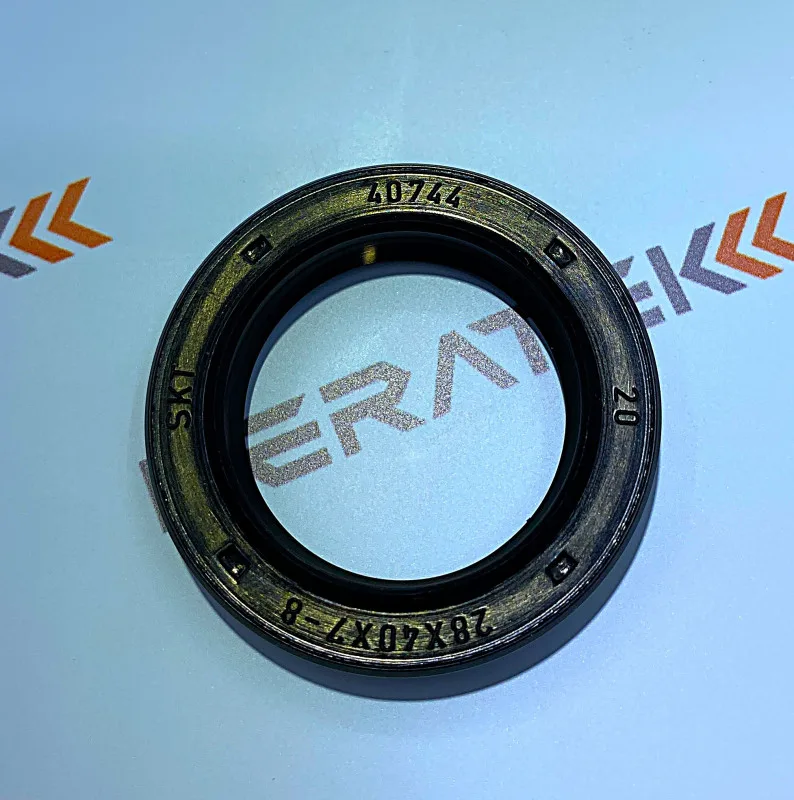 Манжета (сальник) 28х40х7 OIL SEALS, 40744-A