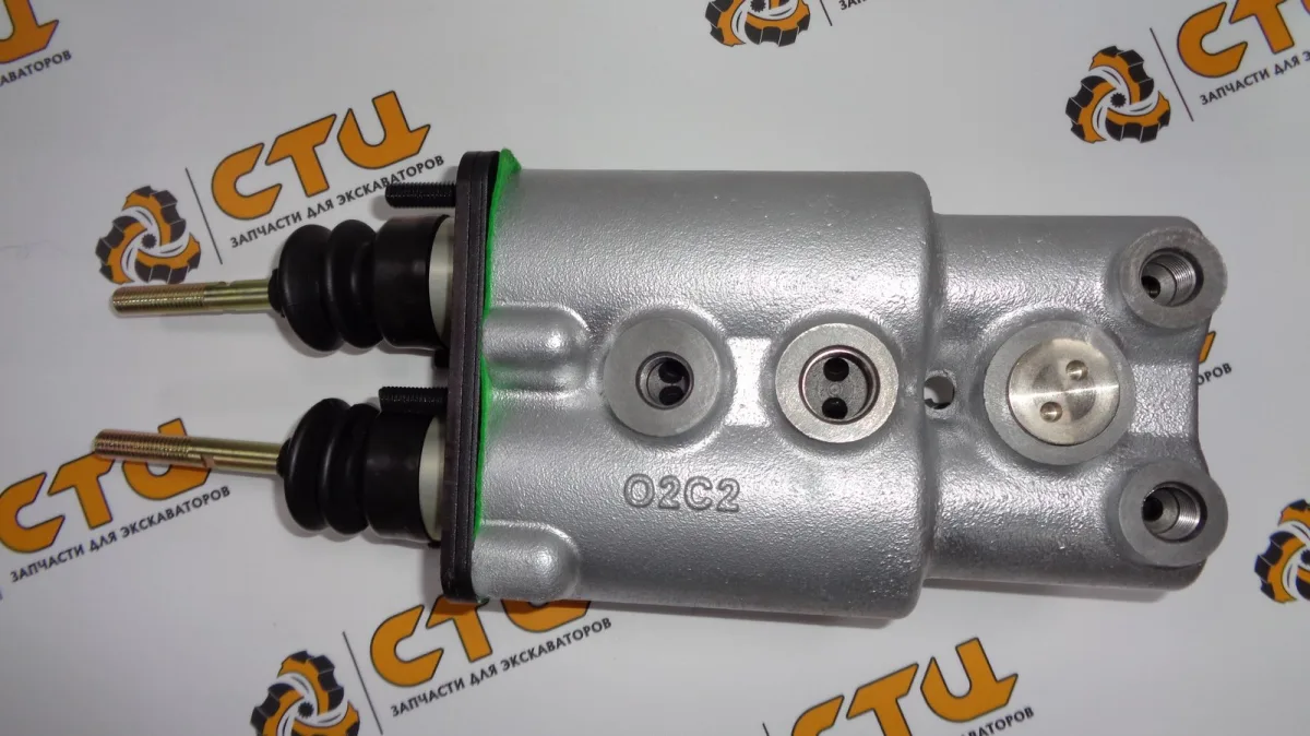 Главный тормозной цилиндр 220-8226, 2208226 FTS экскаватора погрузчика CAT442E