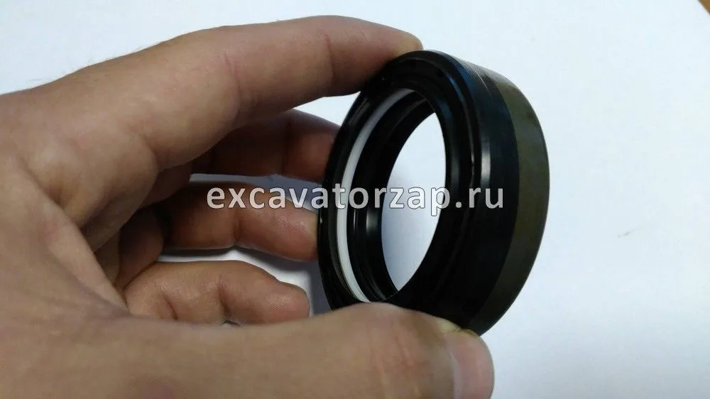 Сальник полуоси Volvo BL61, BL71 VOE11715254