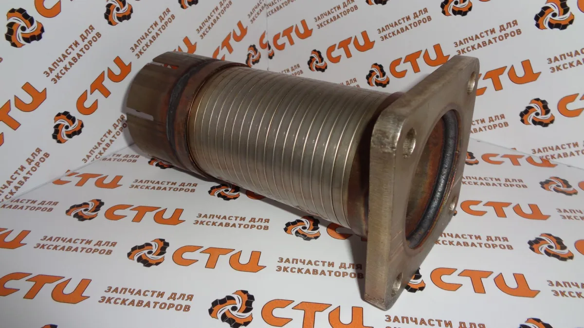 Патрубок VOE11887818 выпускной двигателя экскаватора погрузчика Volvo BL61, BL71