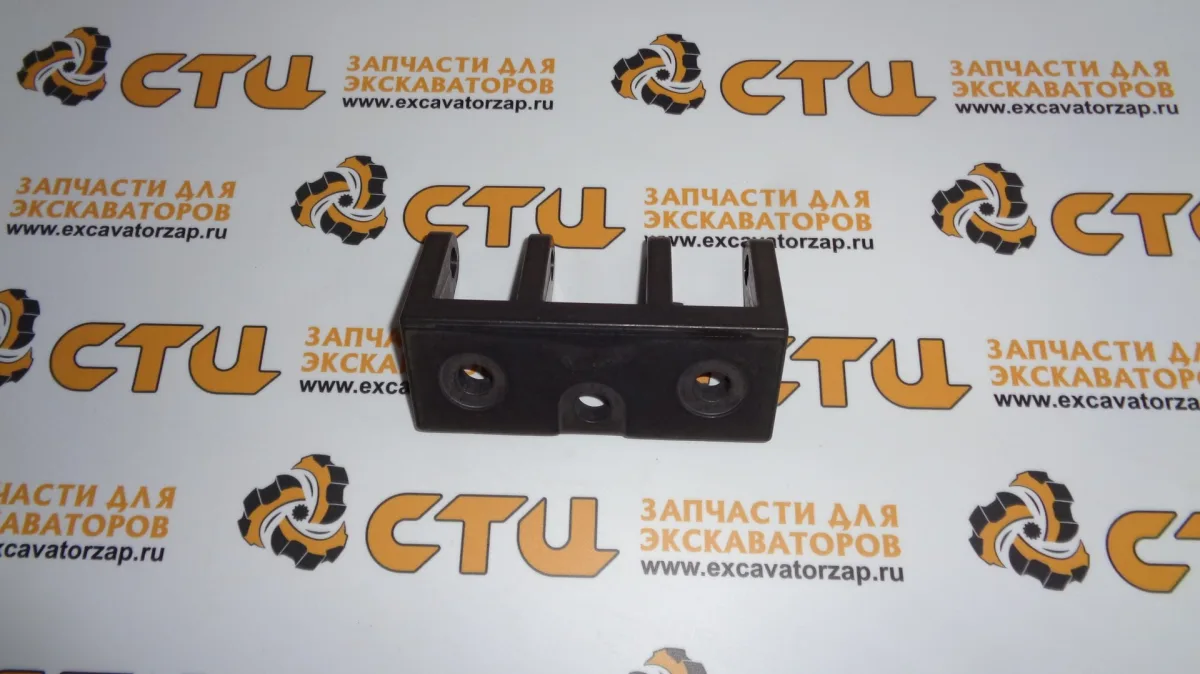 Ответная часть петли VOE11200077 экскаватора погрузчика Volvo BL61, BL71