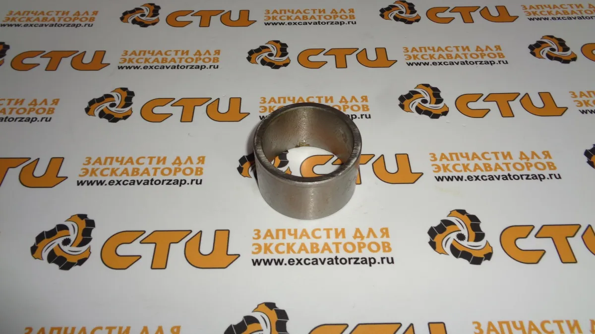 Втулка VOE11716618  крепления переднего моста к раме экскаватора погрузчика Volvo BL61