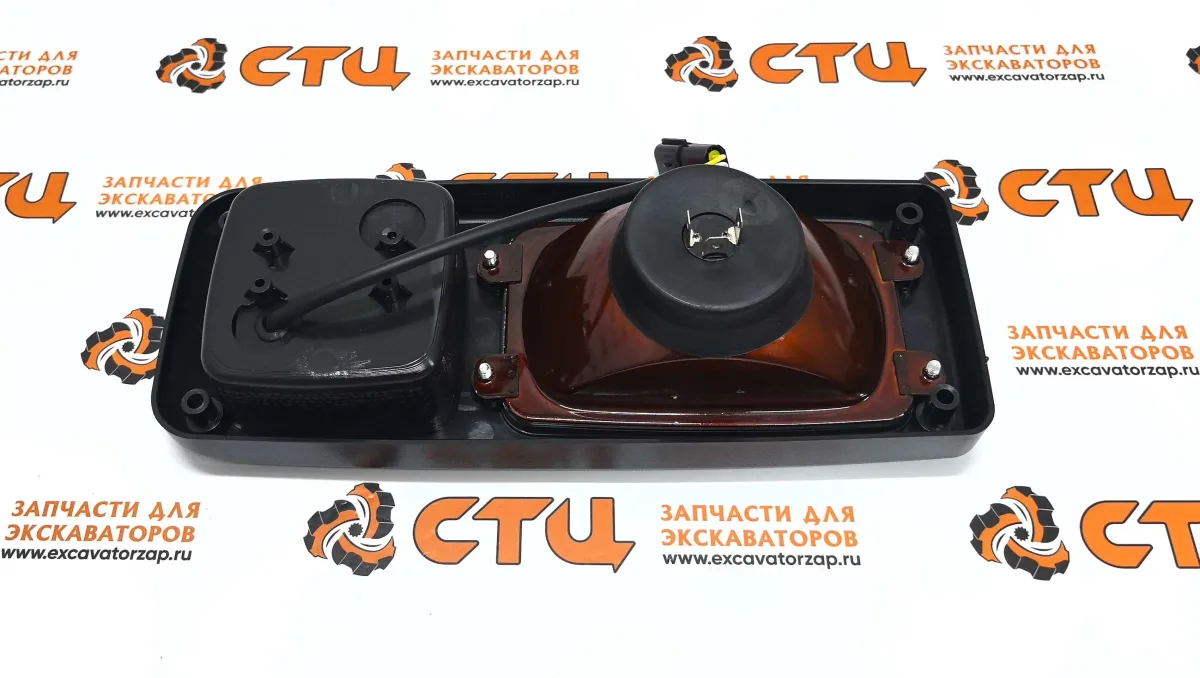Блок-фара правая 21Q4-10360 экскаватора Hyundai R180W-9S (на все серии 9S)