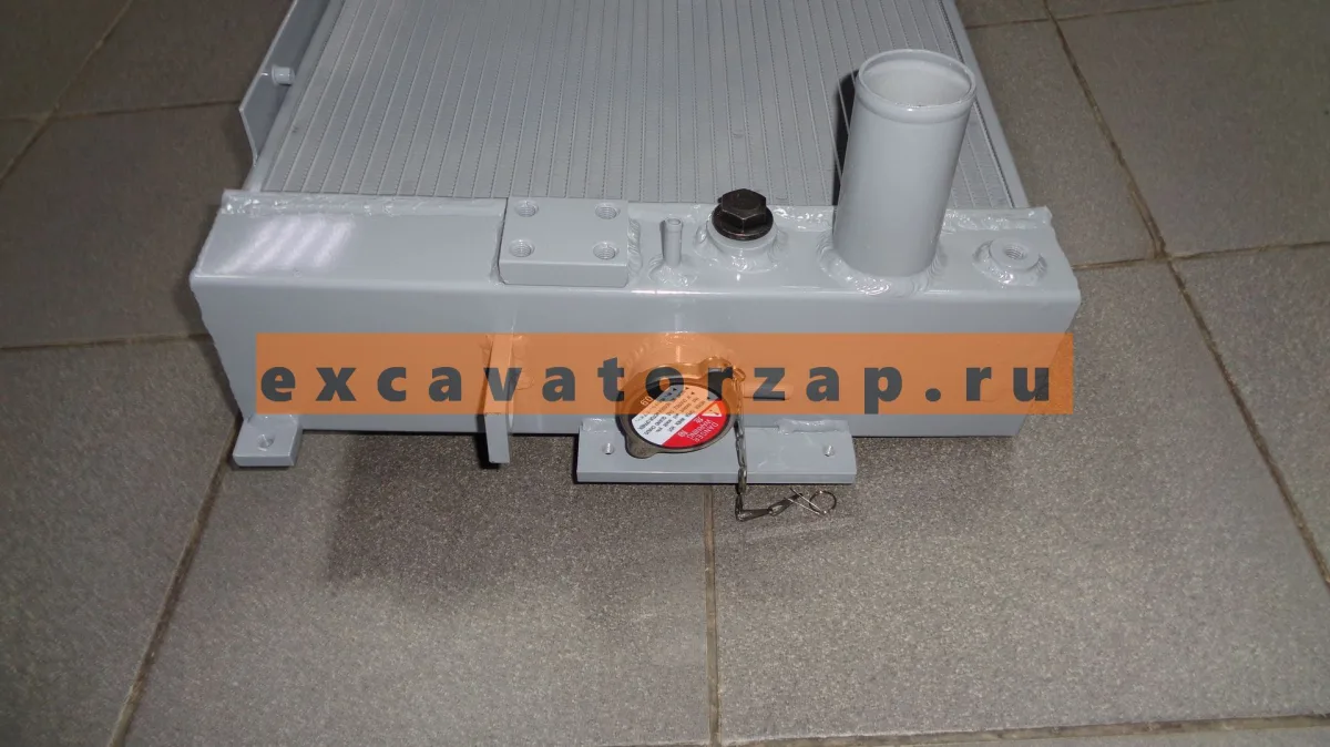 Радиатор водяной 11Q6-44712 охлаждения двигателя экскаватора Hyundai R210W-9S