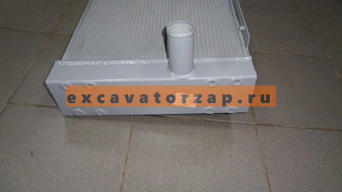 Радиатор водяной 11Q6-44712 охлаждения двигателя экскаватора Hyundai R210W-9S