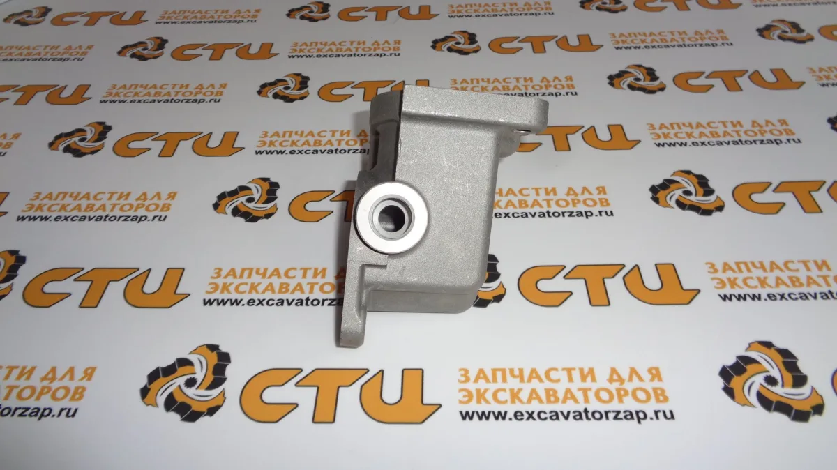 Корпус термостата нижний 32B46-00301 экскаватора HYUNDAI R170, R180