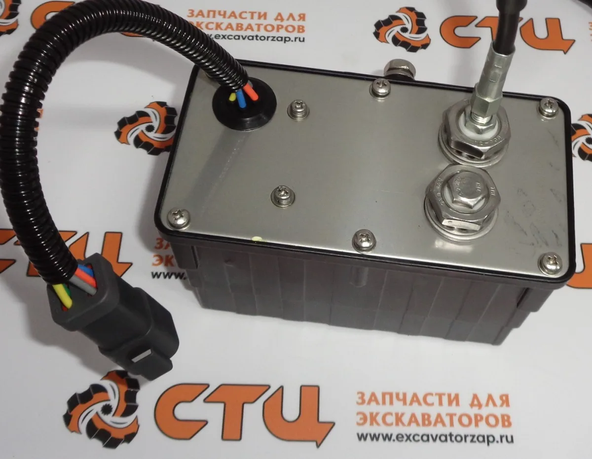 Регулятор оборотов двигателя 21EN-32200 (мотор управления подачей топлива, пошаговый мотор) экскаватора Hyundai R130W3, R160LC3, R250LC3, R290LC7, R320LC7