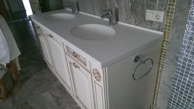 Столешница для ванной с влитыми раковинами