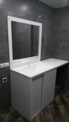 Комплект мебели в ванную комнату из искусственного камня