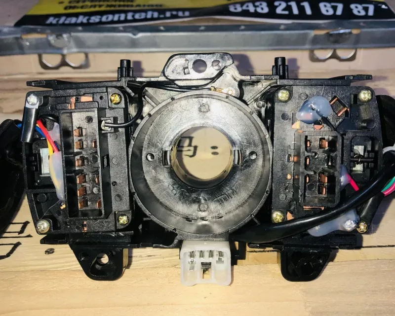 Переключатель подрулевой FAW J6 E5 (в сборе, с круизом)