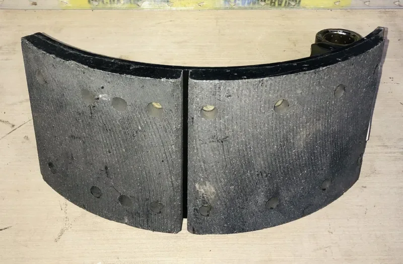 Колодка тормозная передняя FAW J6 Е5
