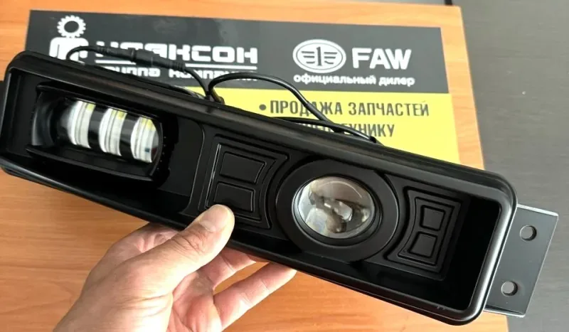 Фара противотуманная (ПТФ) FAW J6 правая LED ЧЕРНАЯ