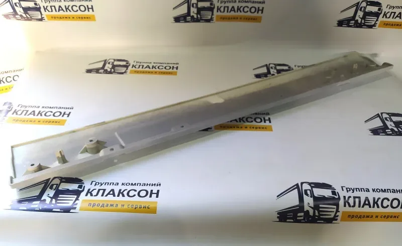 Накладка бампера Shacman X6000 центральная нижняя (белая)