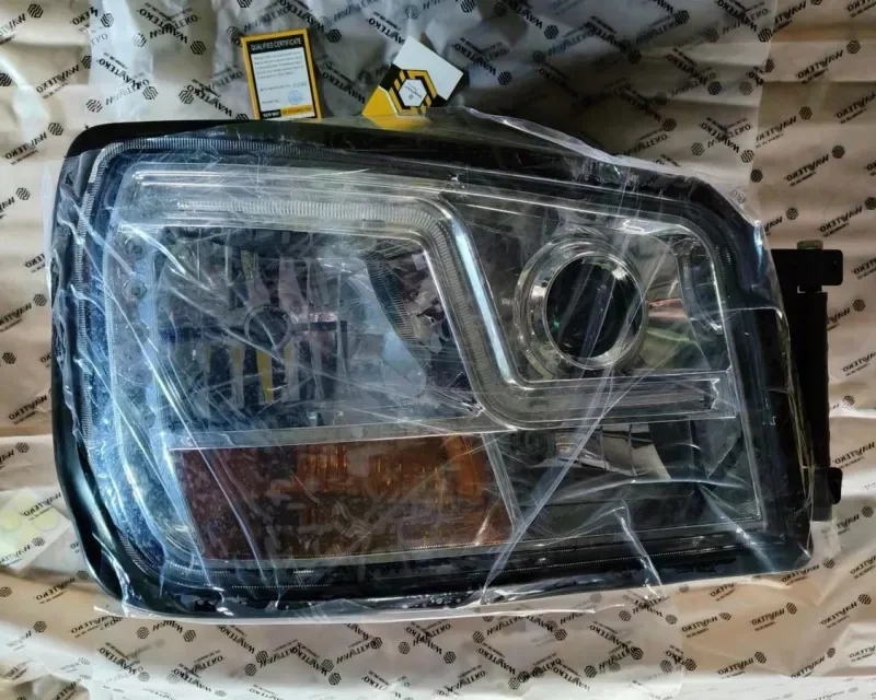 Фара SHACMAN X3000 (самосвал) правая LED WAYTEKO PREMIUM